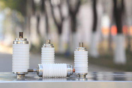 真空開關管接觸點選什么材質(zhì)好？一般為銅合金！